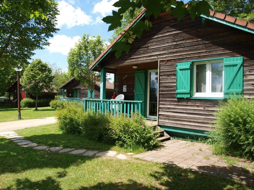 Un des chalets du Camping du Viaduc des Fades
