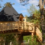 Gagnant 2016 de Bienvenue au Camping : Les chalets, cabanes, kota du Camping du Viaduc des Fades
